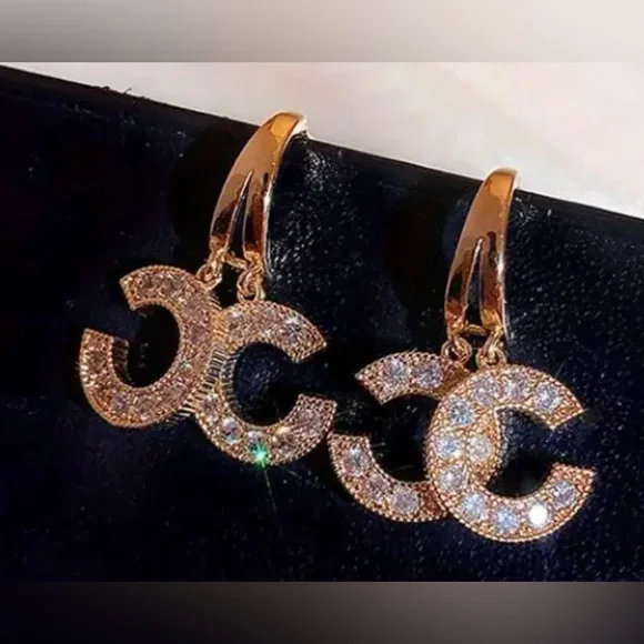 NEW CC Elegant Earrings Fashion Gold Tone with Rhinestones Letter Studs - Picture 3 of 5